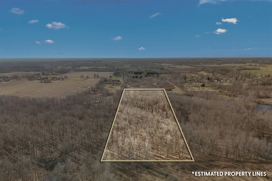 2704 Woods View, Hillsdale, MI 49242 - #2