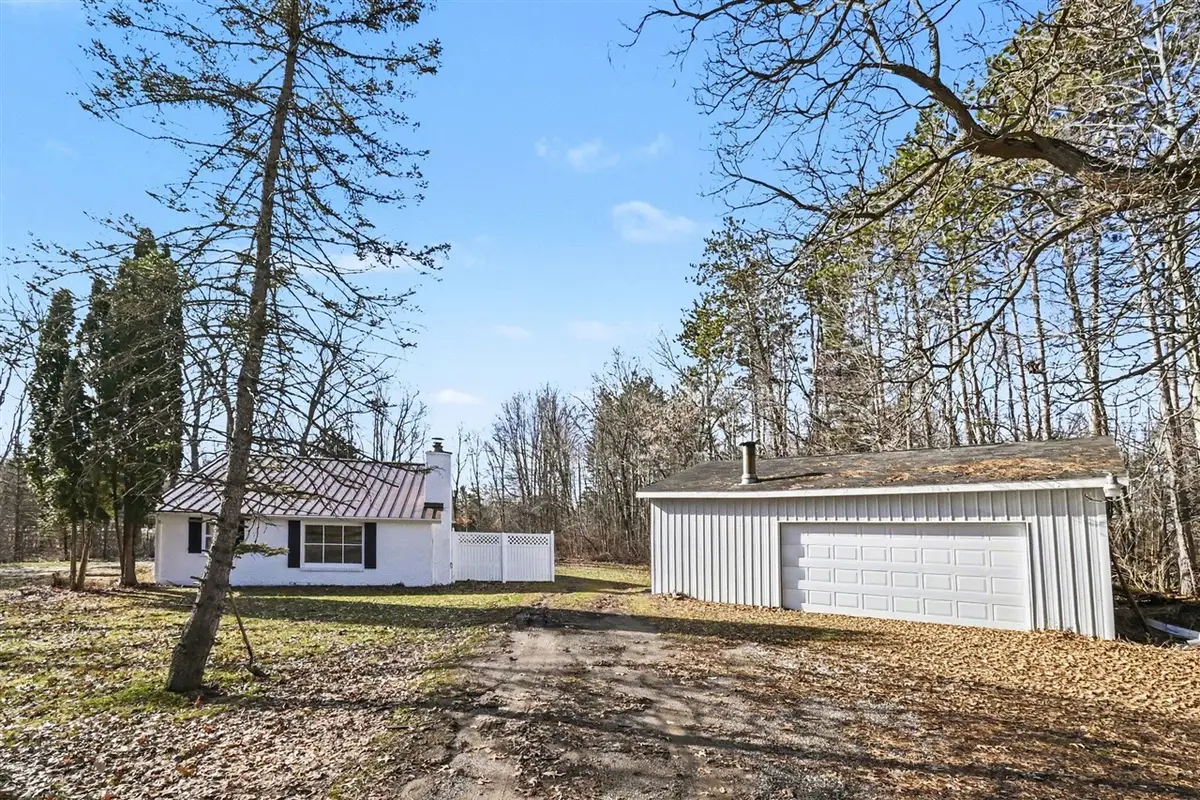 8846 E State, Haslett, MI 48840 - #1
