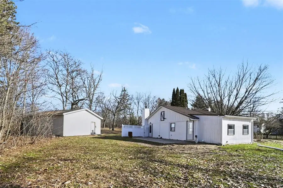 8846 E State, Haslett, MI 48840 - #3