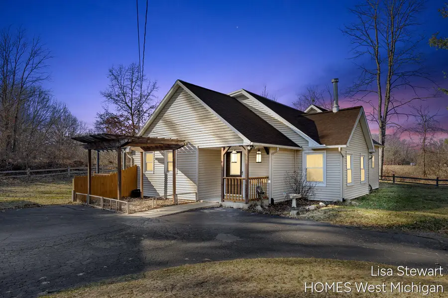 4011 Buttrick, Ada, MI 49301 - #2