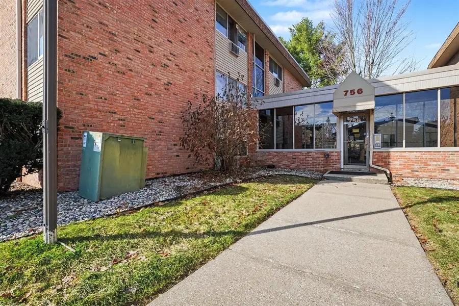 756 W Kilgore #302, Kalamazoo, MI 49008 - #2