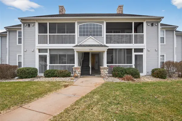 758 W Barrington, Jackson, MI 49203