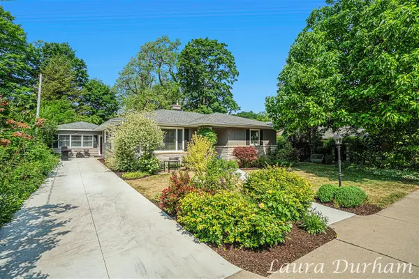 526 Butler, Saugatuck, MI 49453