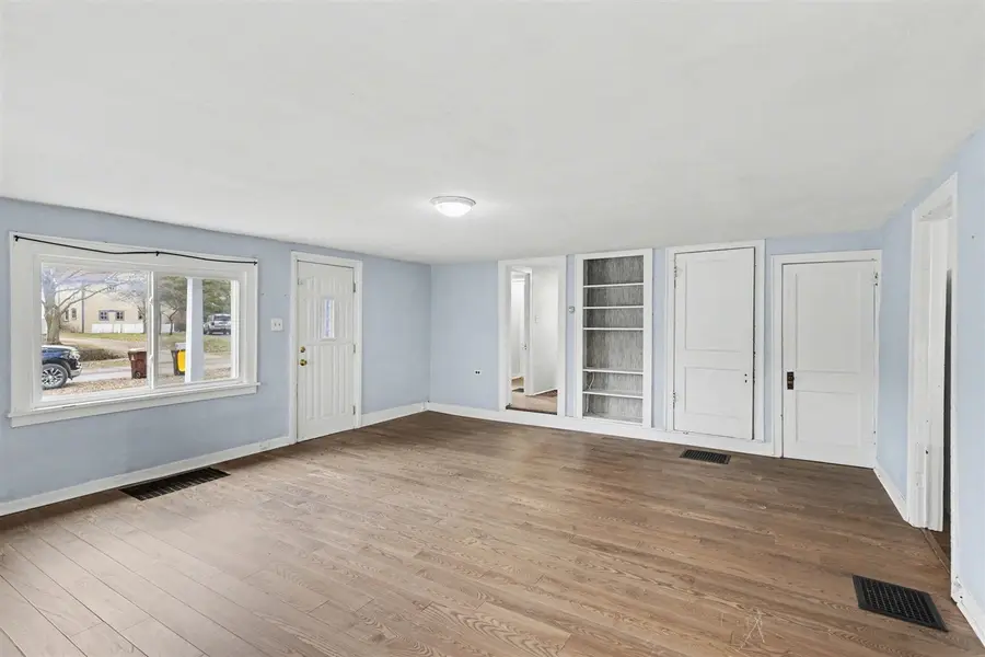 308 S Center, Stockbridge, MI 49285 - #3