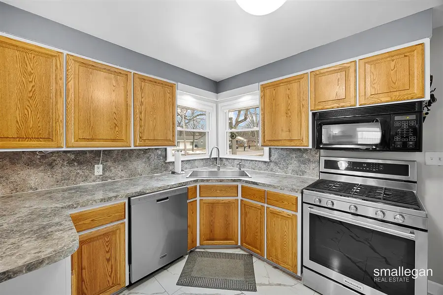 1736 Woodcliff, Grand Rapids, MI 49506 - #2