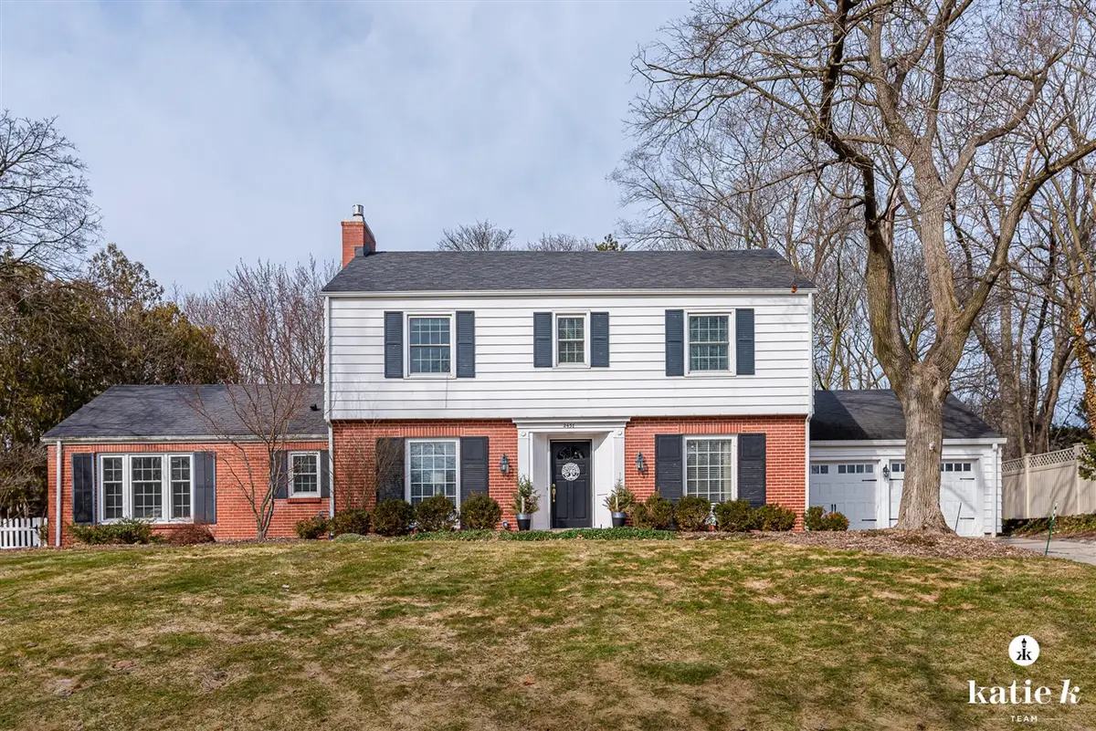 2437 Elmwood, East Grand Rapids, MI 49506 - #1