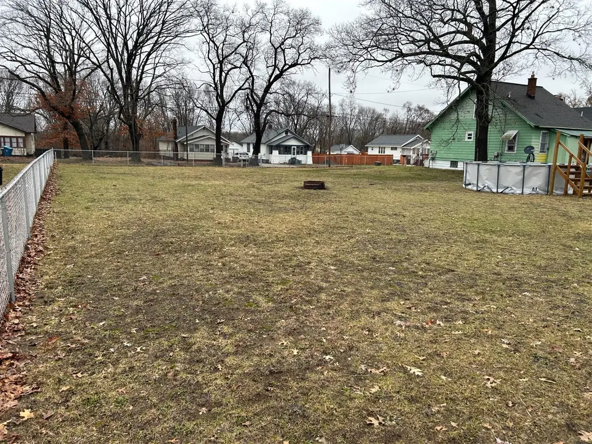 549 Adams, Muskegon, MI 49442 - #1