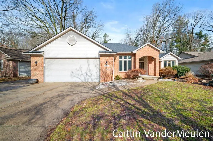 2627 Golfbury, Wyoming, MI 49519 - #3