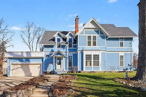 706 Bloomfield, Jackson, MI 49203