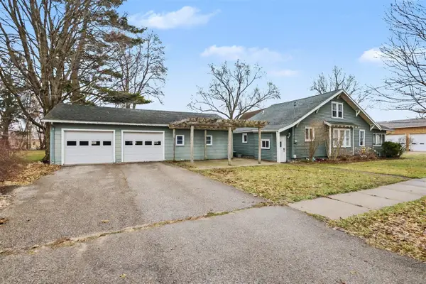 234 W Pleasant, Watervliet, MI 49098