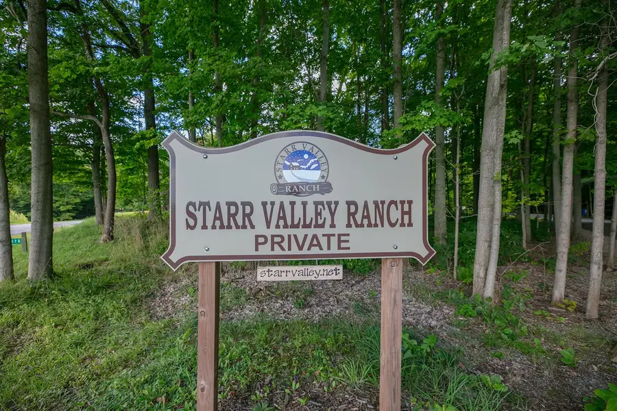 331 Charlestown Colony #18, Buchanan, MI 49107 - #2