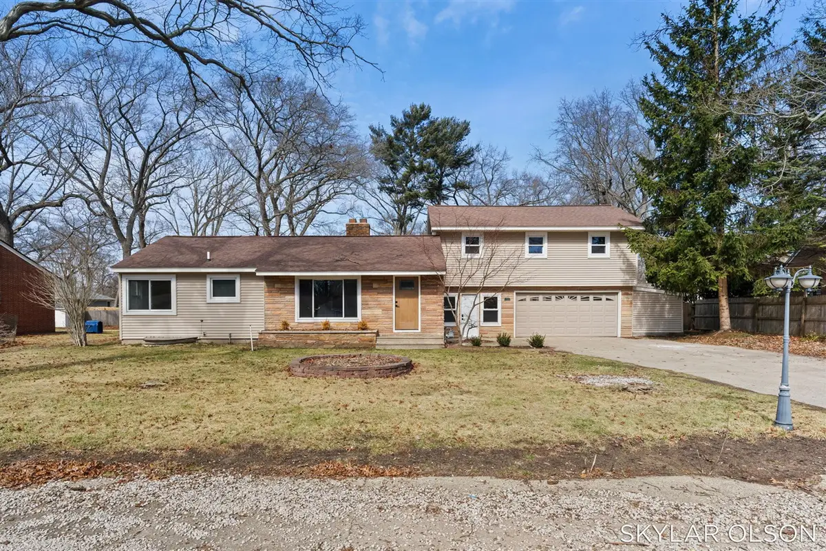1924 Maryland, Norton Shores, MI 49441 - #1