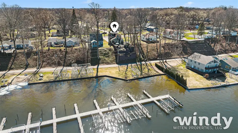 8207 Pokagon, Watervliet, MI 49098 - #3