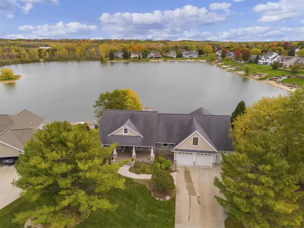 8886 Stonepoint, Jenison, MI 49428