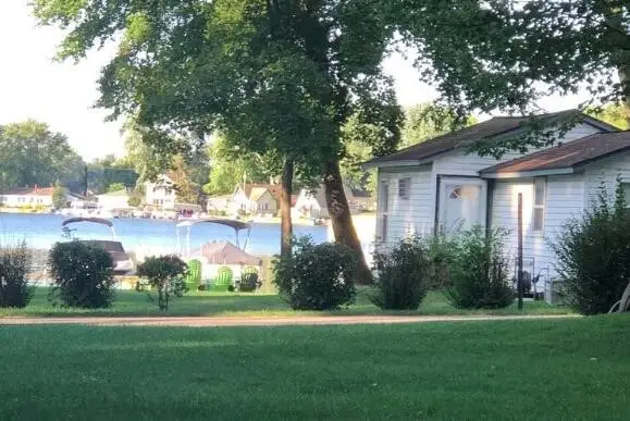 67404 Victory Shore #6, Dowagiac, MI 49047