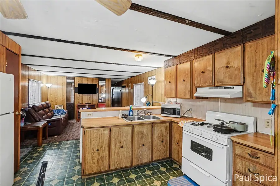 7365 Jefferson, Hesperia, MI 49421 - #3