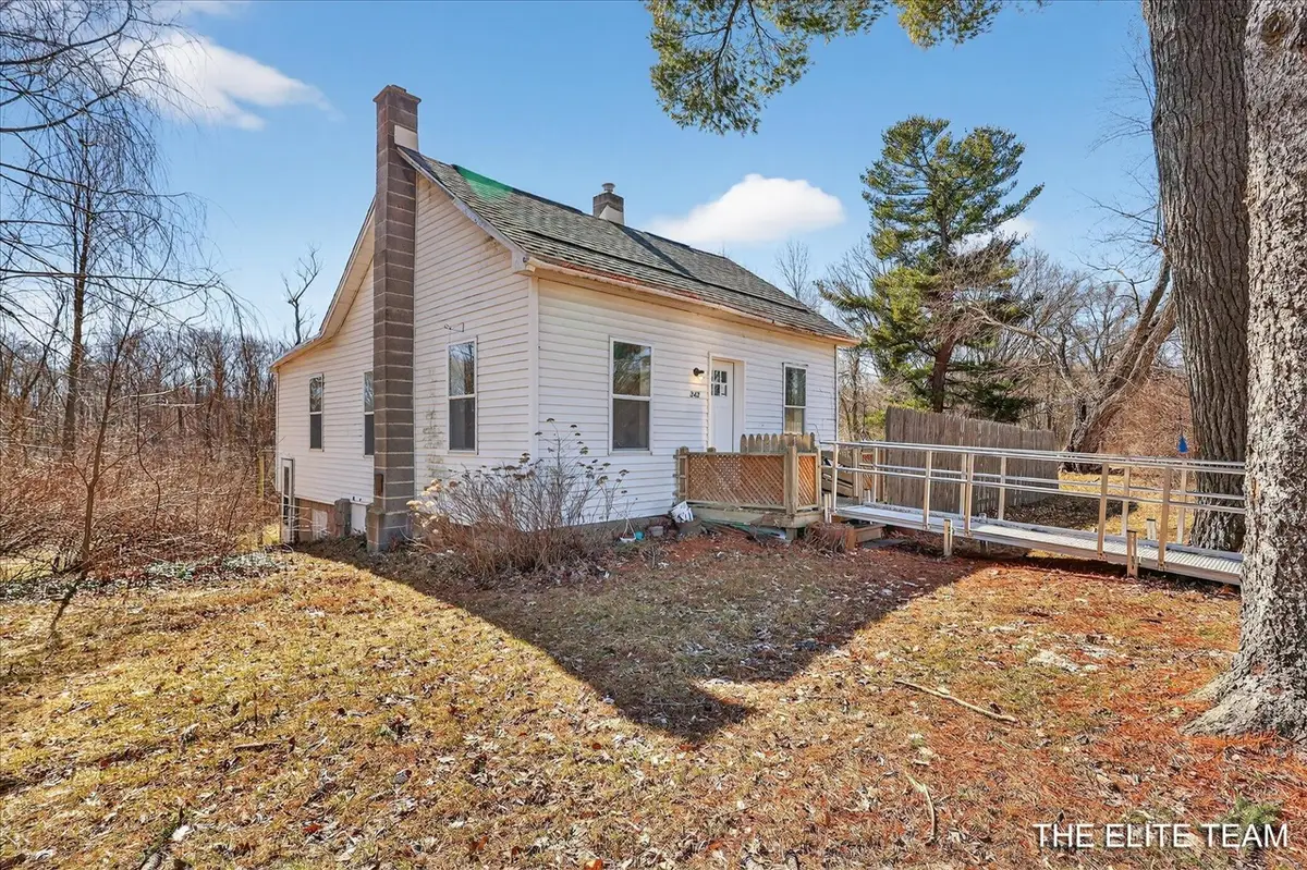 343 W Long Lake, Orleans, MI 48865 - #1