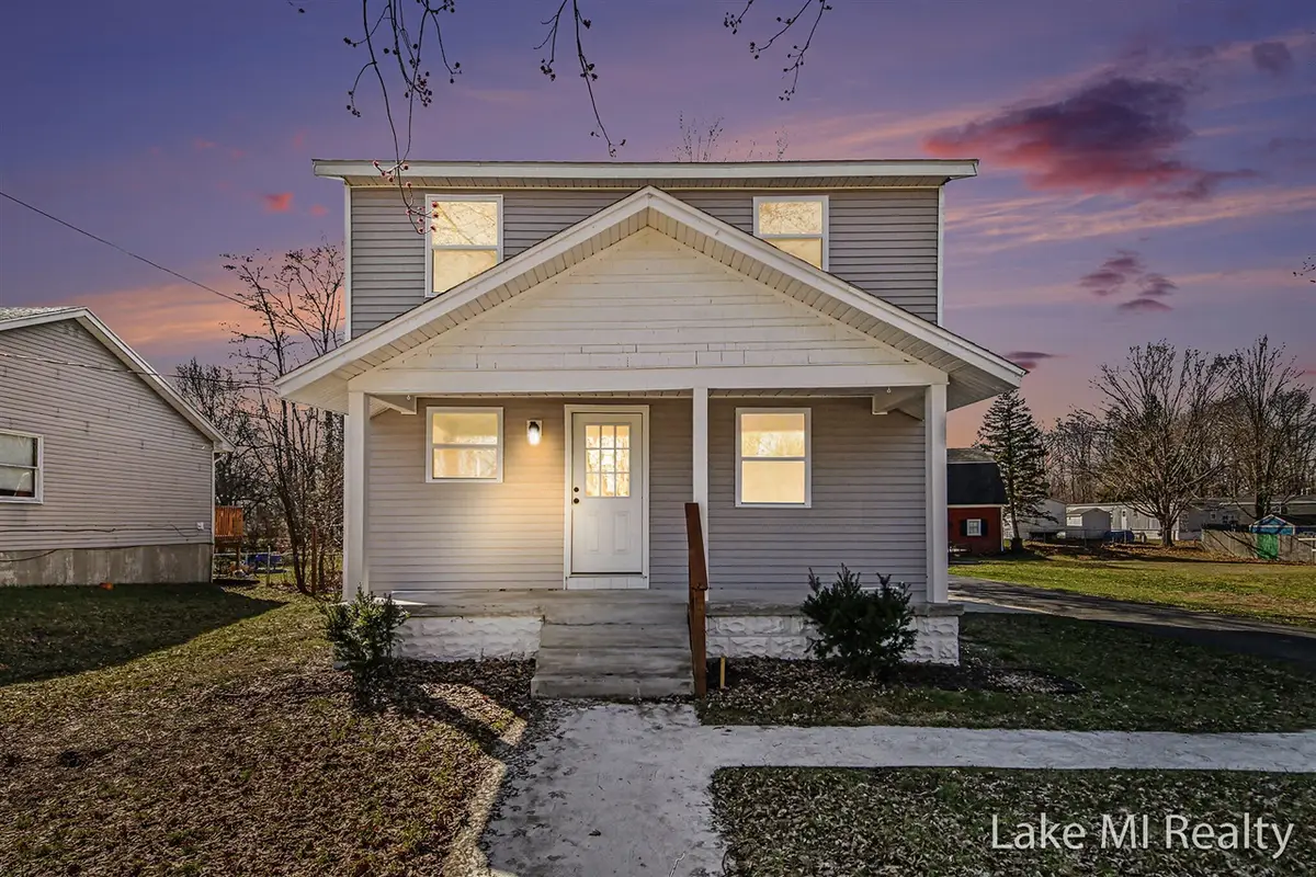 372 SE 60th, Grand Rapids, MI 49548 - #1