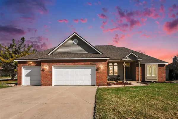 938 Mid Bluff, Zeeland, MI 49464