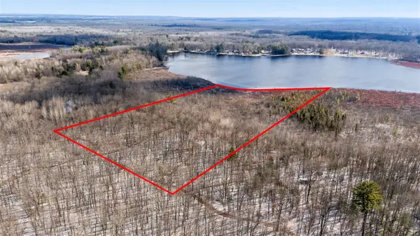 V/L N Hunters, White Cloud, MI 49349