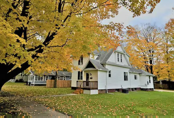 402 Jefferson, Cassopolis, MI 49031