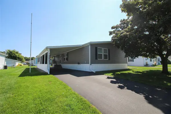 7237 White Oak, Portage, MI 49002