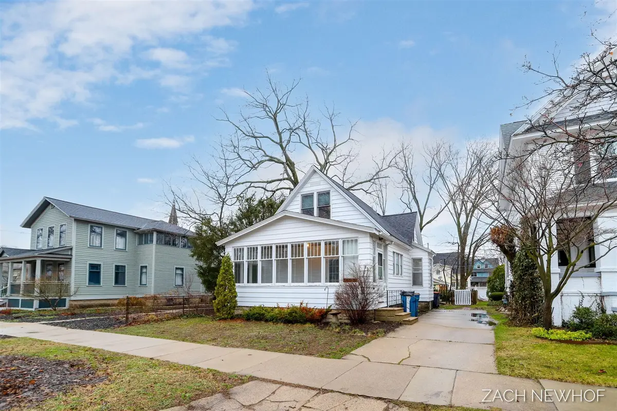 85 W 13th, Holland, MI 49423 - #1