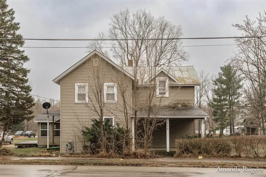926 E Main, Lowell, MI 49331 - #2