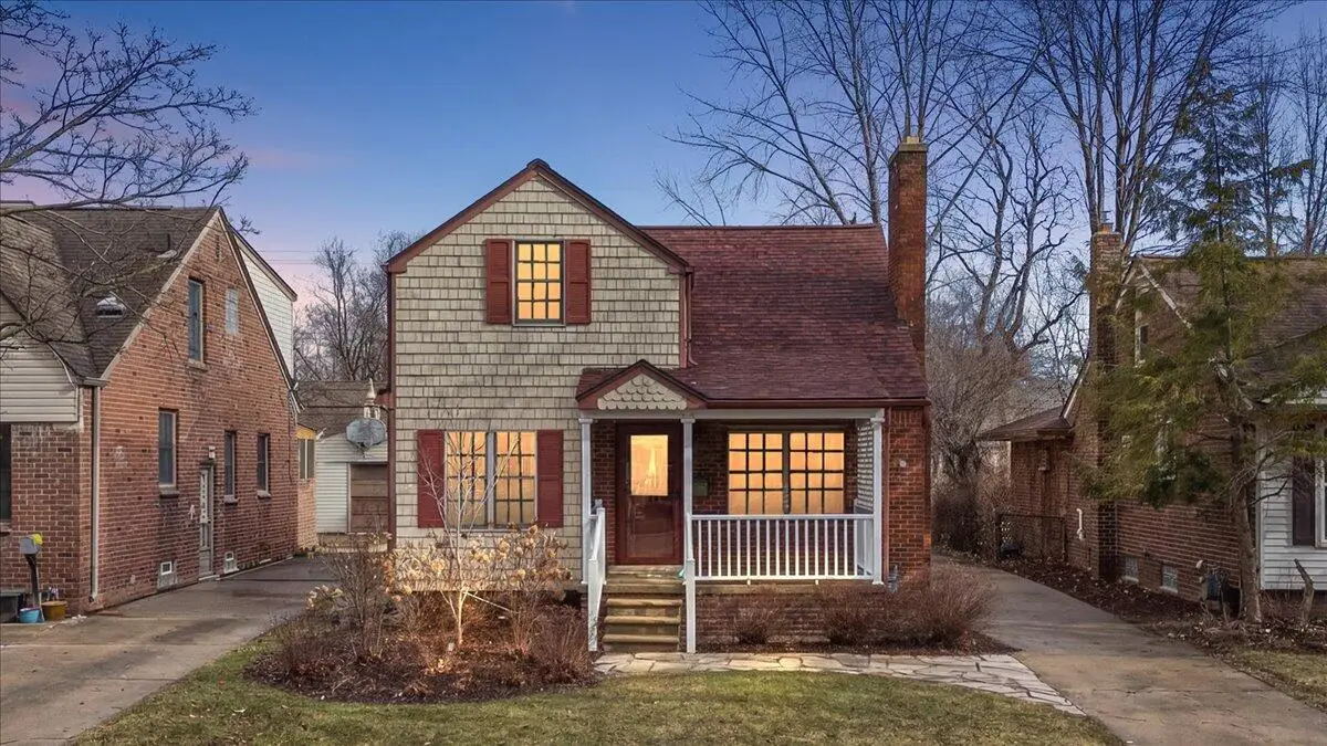 1218 Roslyn, Grosse Pointe Woods, MI 48236 - #1