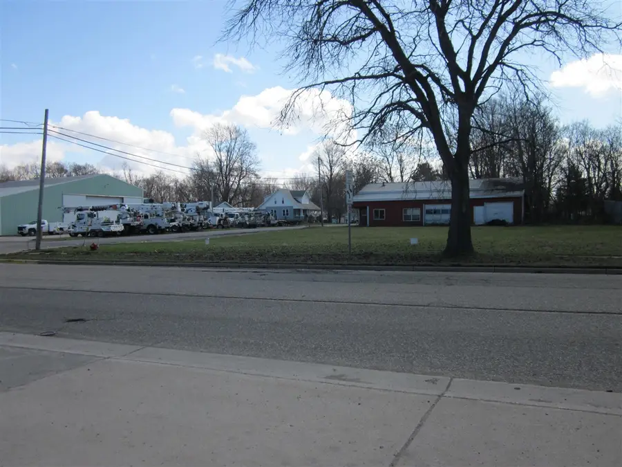 524 E Main, Hartford, MI 49057 - #3