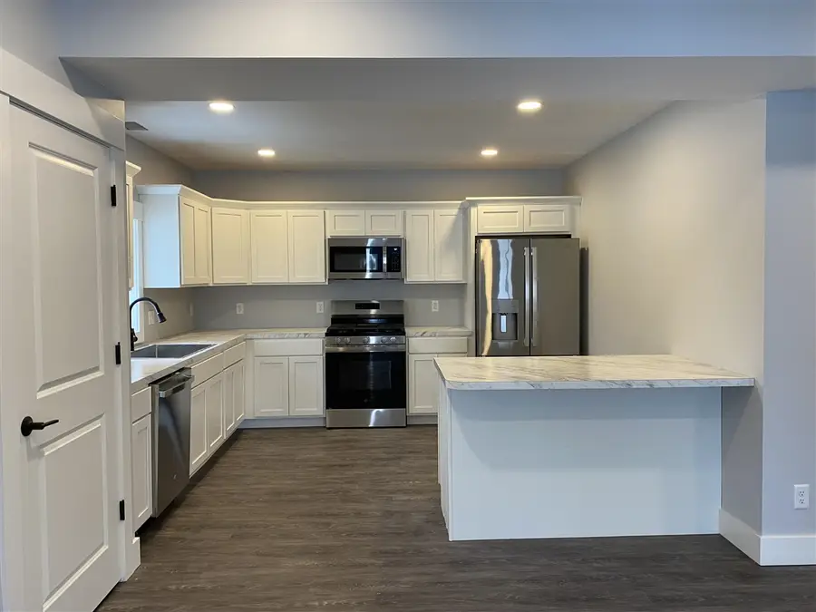 105 40th, Six Lakes, MI 48886 - #2