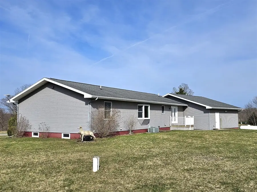 1001 Rierson, Bronson, MI 49028 - #3