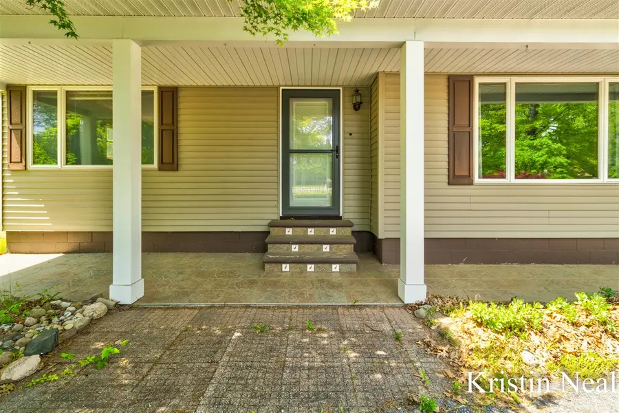 673 S Wolf Lake, Muskegon, MI 49442 - #3