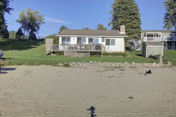 2761 N Johnson, Trufant, MI 49347