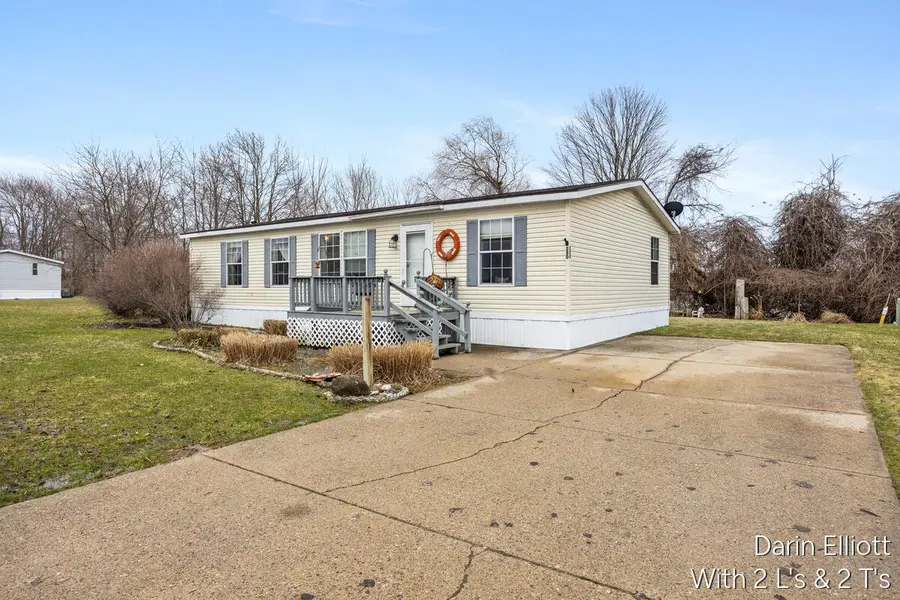 280 W Scarlet Oak, Coopersville, MI 49404 - #2