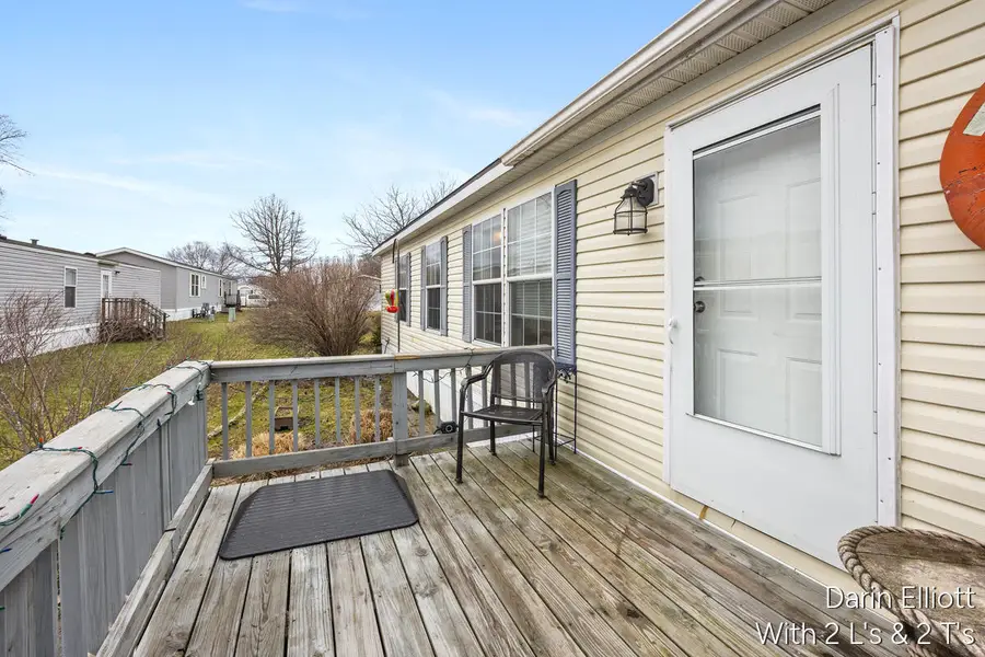 280 W Scarlet Oak, Coopersville, MI 49404 - #3