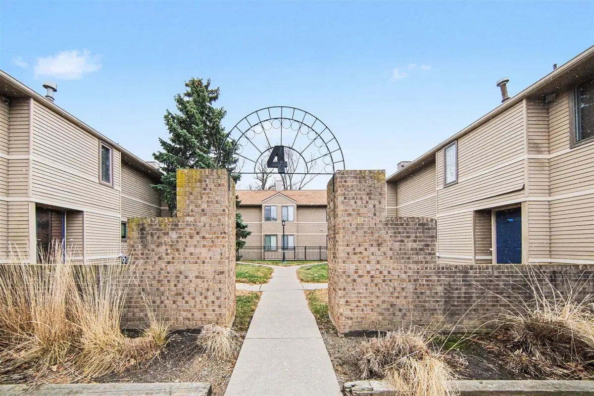 300 Briarcrest #140, Ann Arbor, MI 48104 - #1