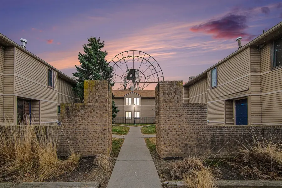 300 Briarcrest #140, Ann Arbor, MI 48104 - #2