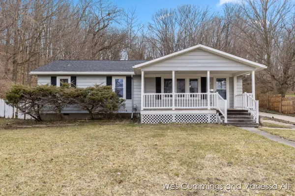 829 N Jefferson, Lowell, MI 49331