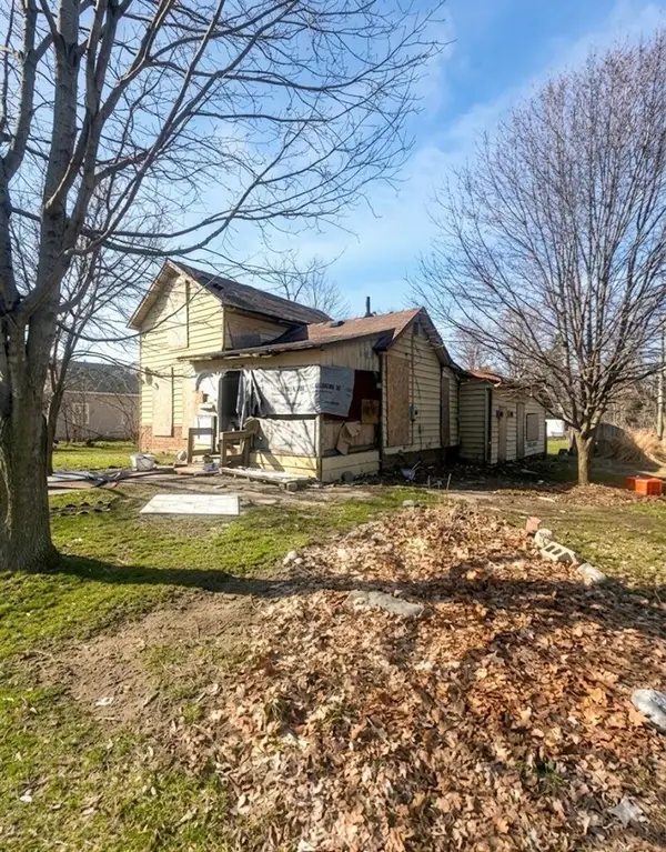 17806 E State, Vandalia, MI 49095