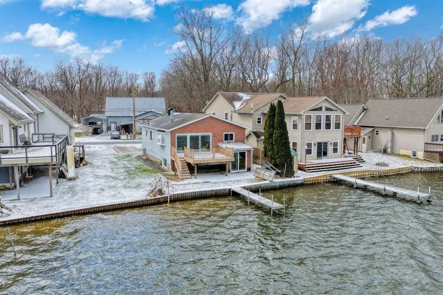 405 S Lakeside, Michigan Center, MI 49254 - #2