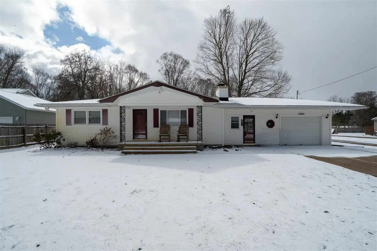 5258 E S, Vicksburg, MI 49097 - #1