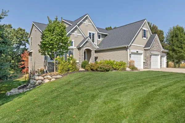 3459 Wolven Ridge, Rockford, MI 49341