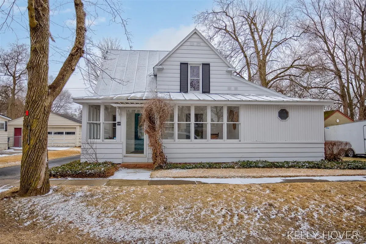 609 W Maple, Wayland, MI 49348 - #1