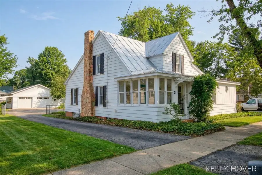 609 W Maple, Wayland, MI 49348 - #2