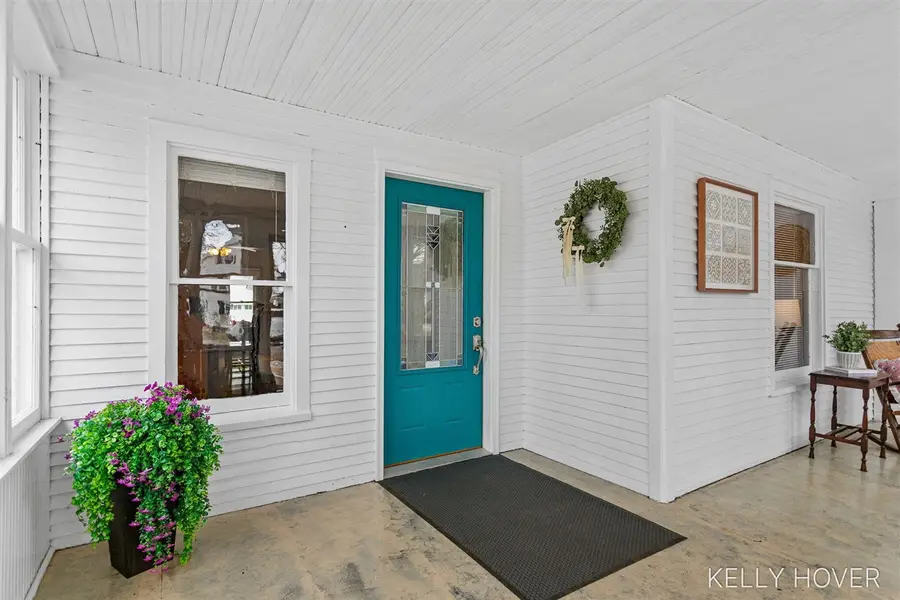 609 W Maple, Wayland, MI 49348 - #3