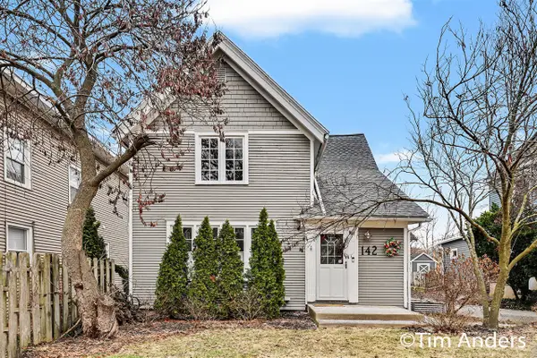 142 Carlton, Grand Rapids, MI 49506