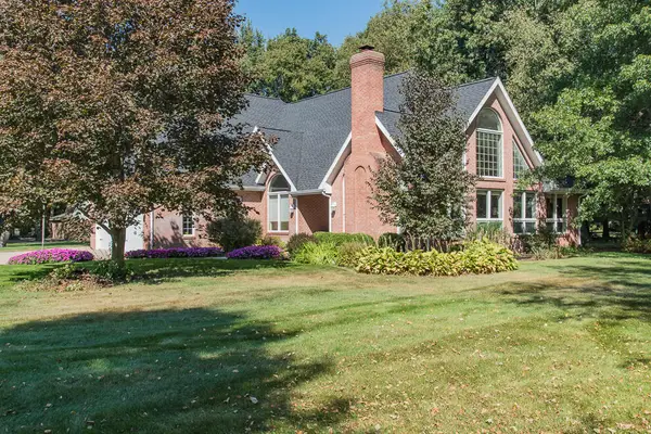 8551 Old Stone, Kalamazoo, MI 49009