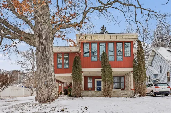 3135 Lakeshore, Muskegon, MI 49441