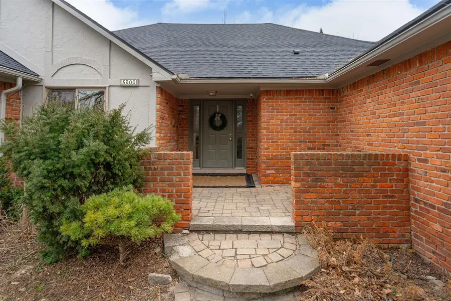 3300 Walton, Rochester, MI 48309 - #2